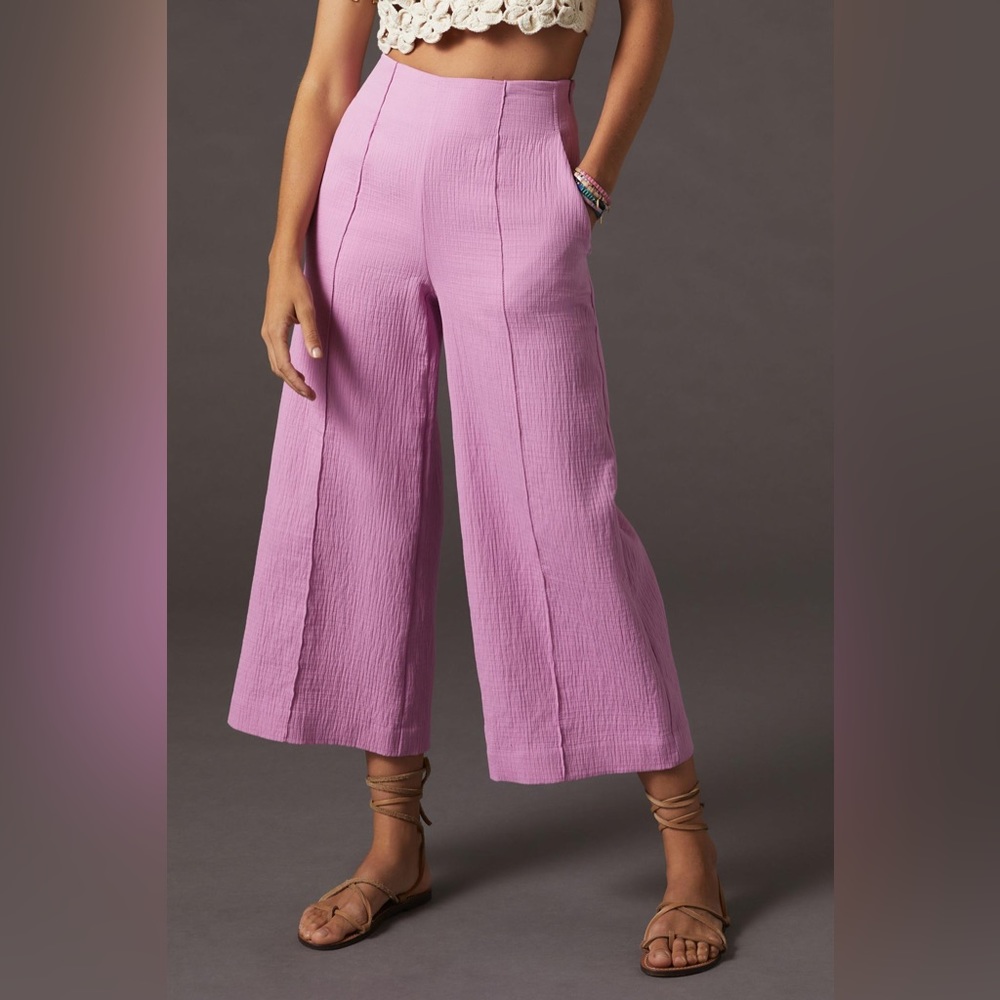 Maeve by Anthropologie Pintucked Wide leg cropped pant in Lilac. Size 8.